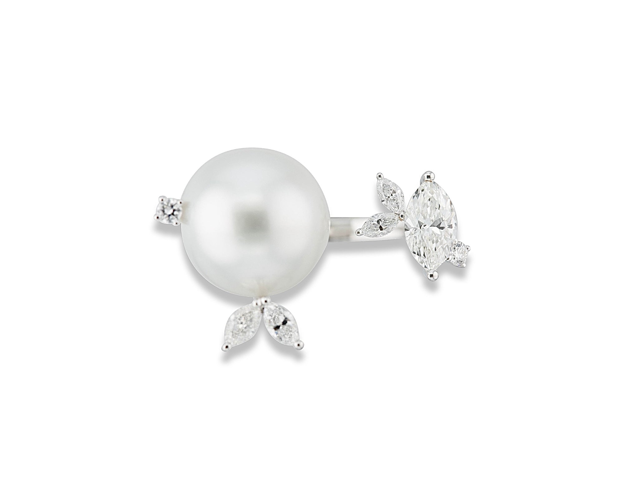 Classic Pearl Gardenia Ring