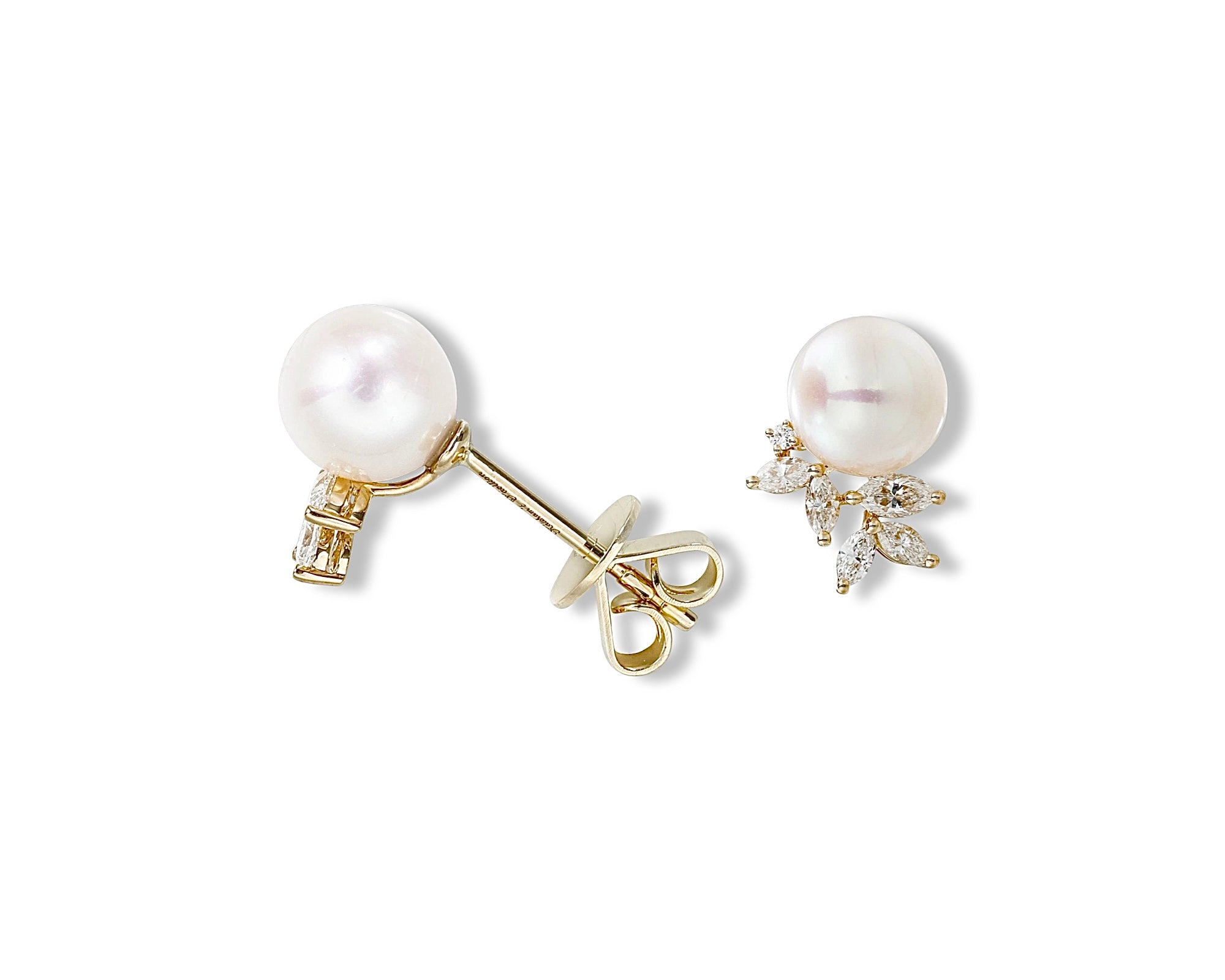Classic Pearl Gardenia Stud