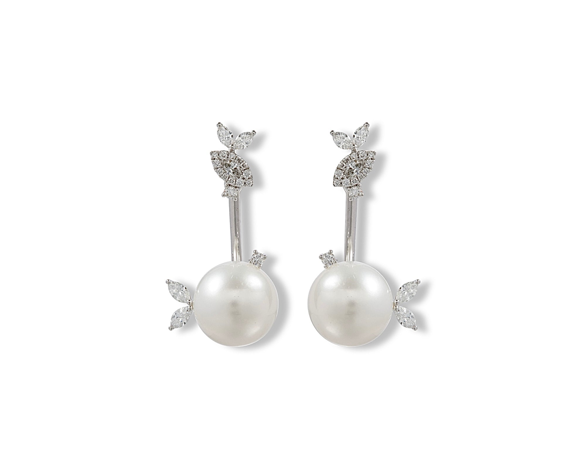 Classic Pearl Gardenia Earring