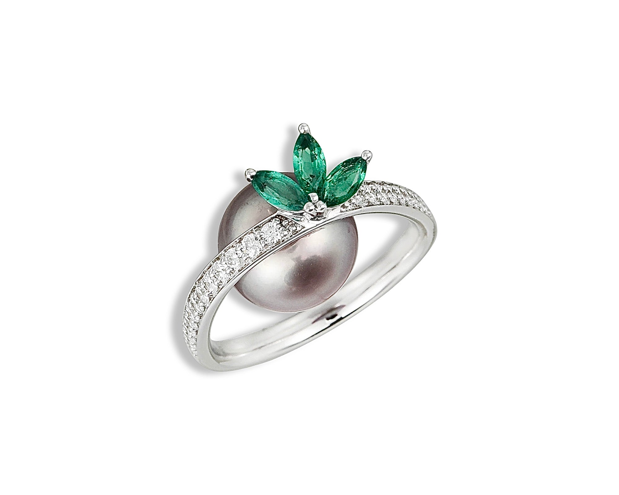 Pearl under the Emerald Lotus Ring