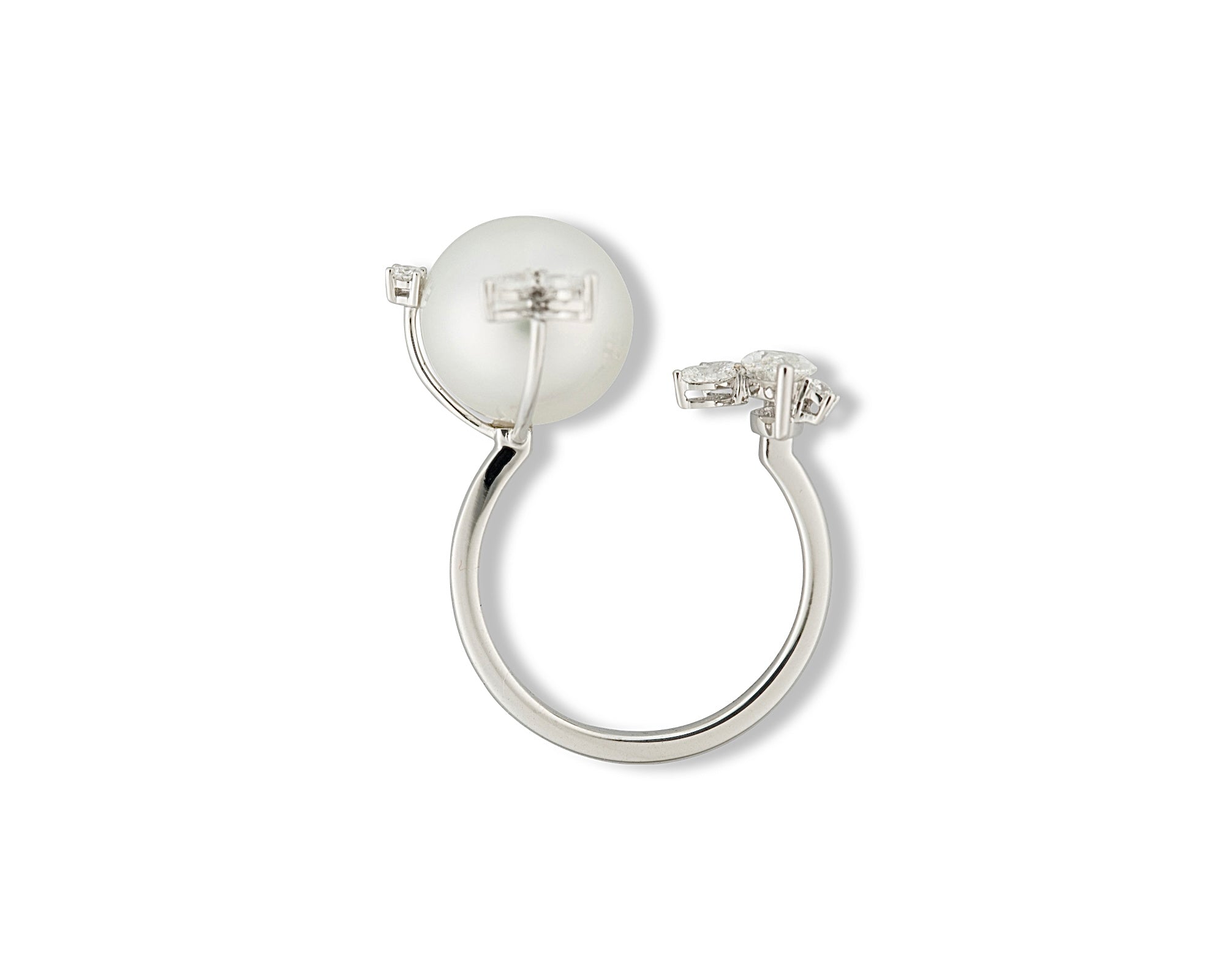 Classic Pearl Gardenia Ring