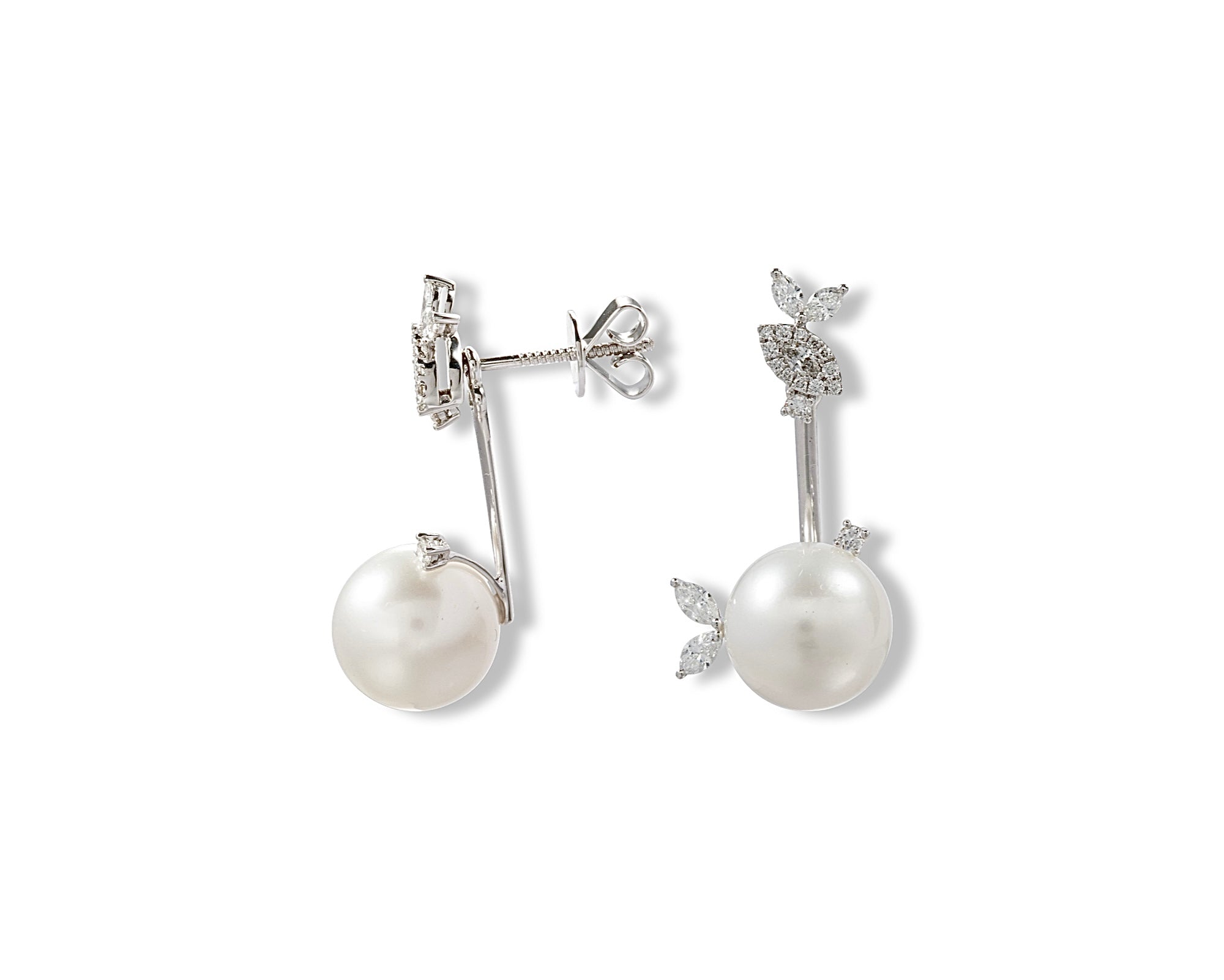 Classic Pearl Gardenia Earring