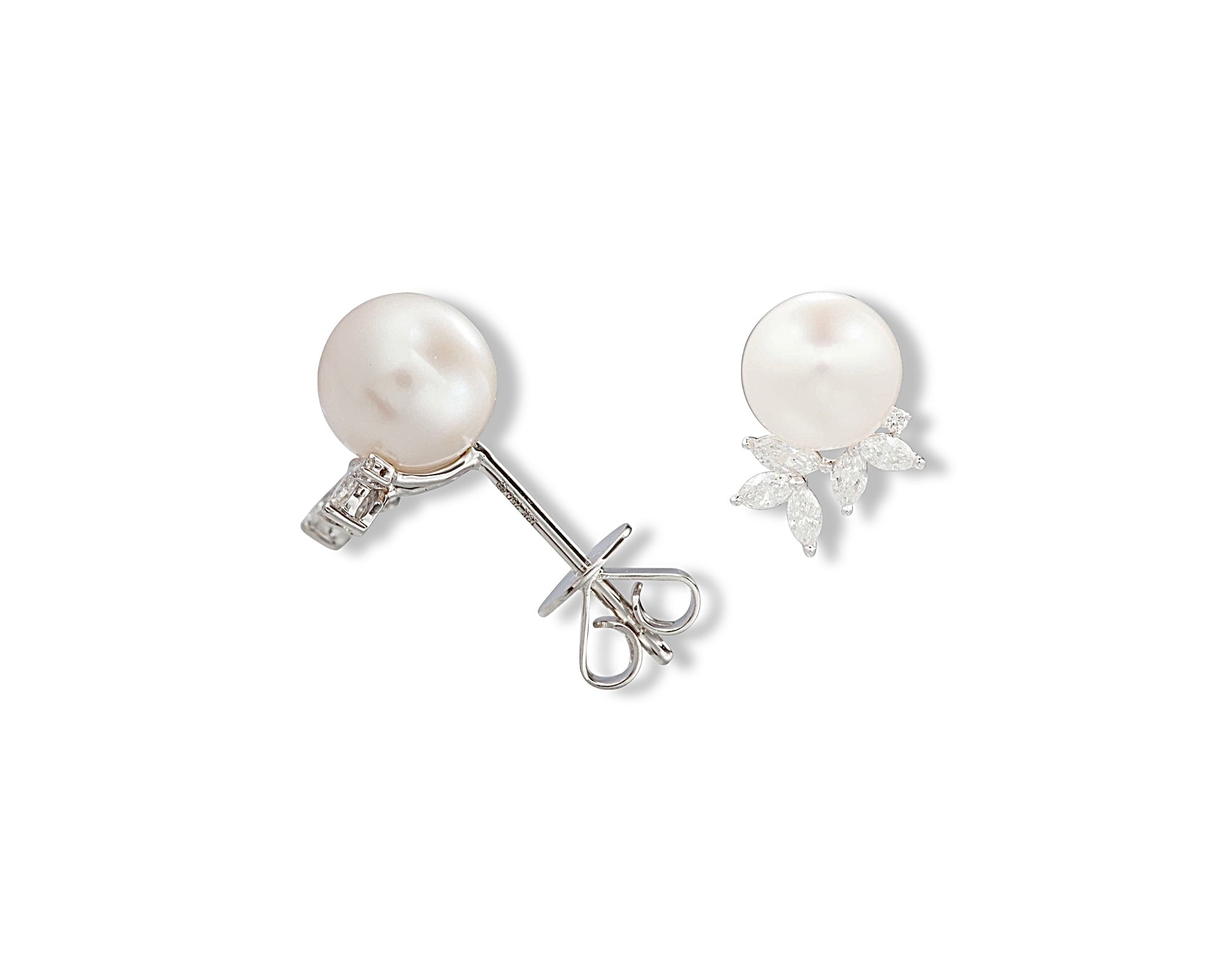 Classic Pearl Gardenia Stud
