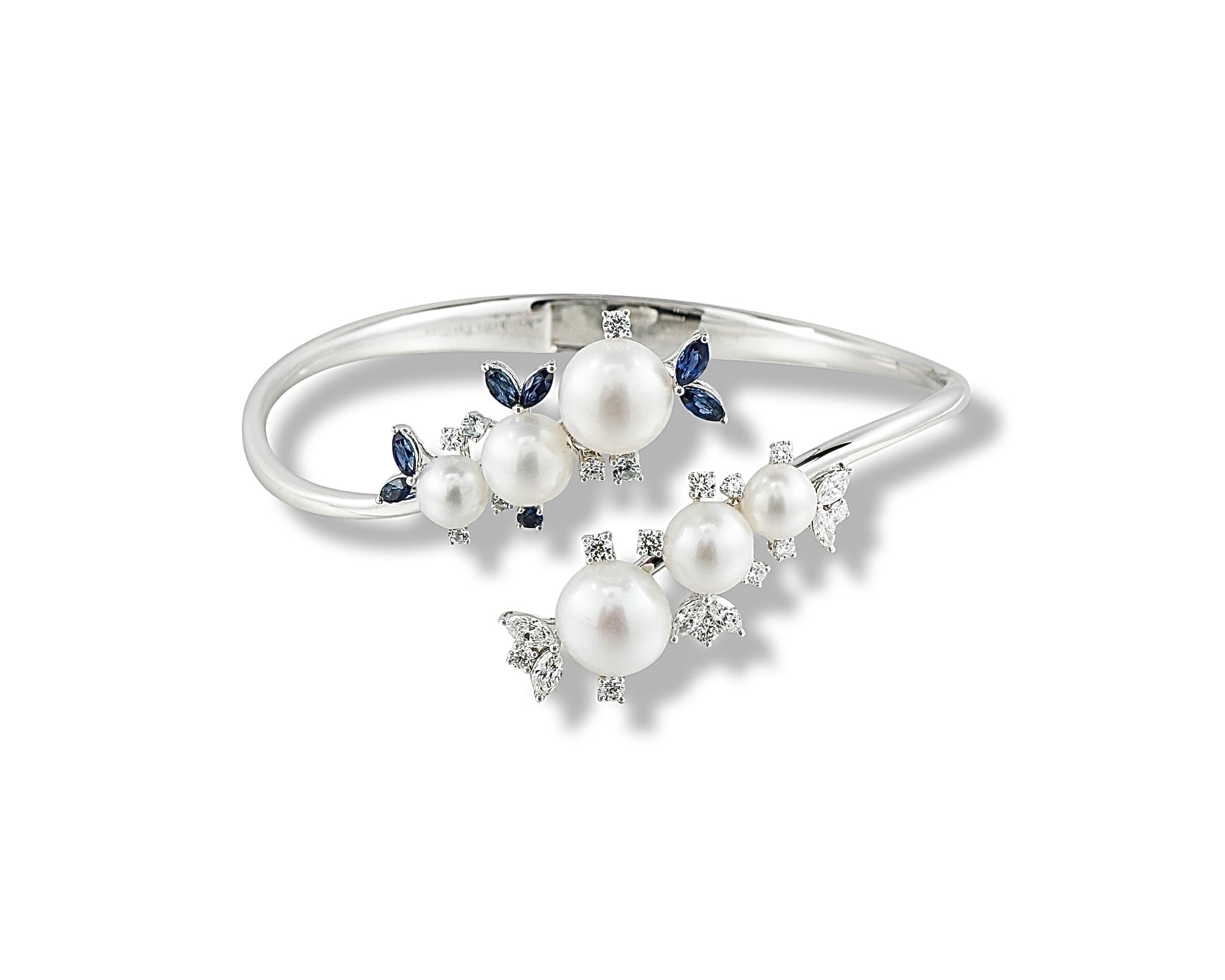 Aqua Pearl Gardenia Bangle